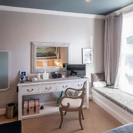 The Summer House Bed & Breakfast